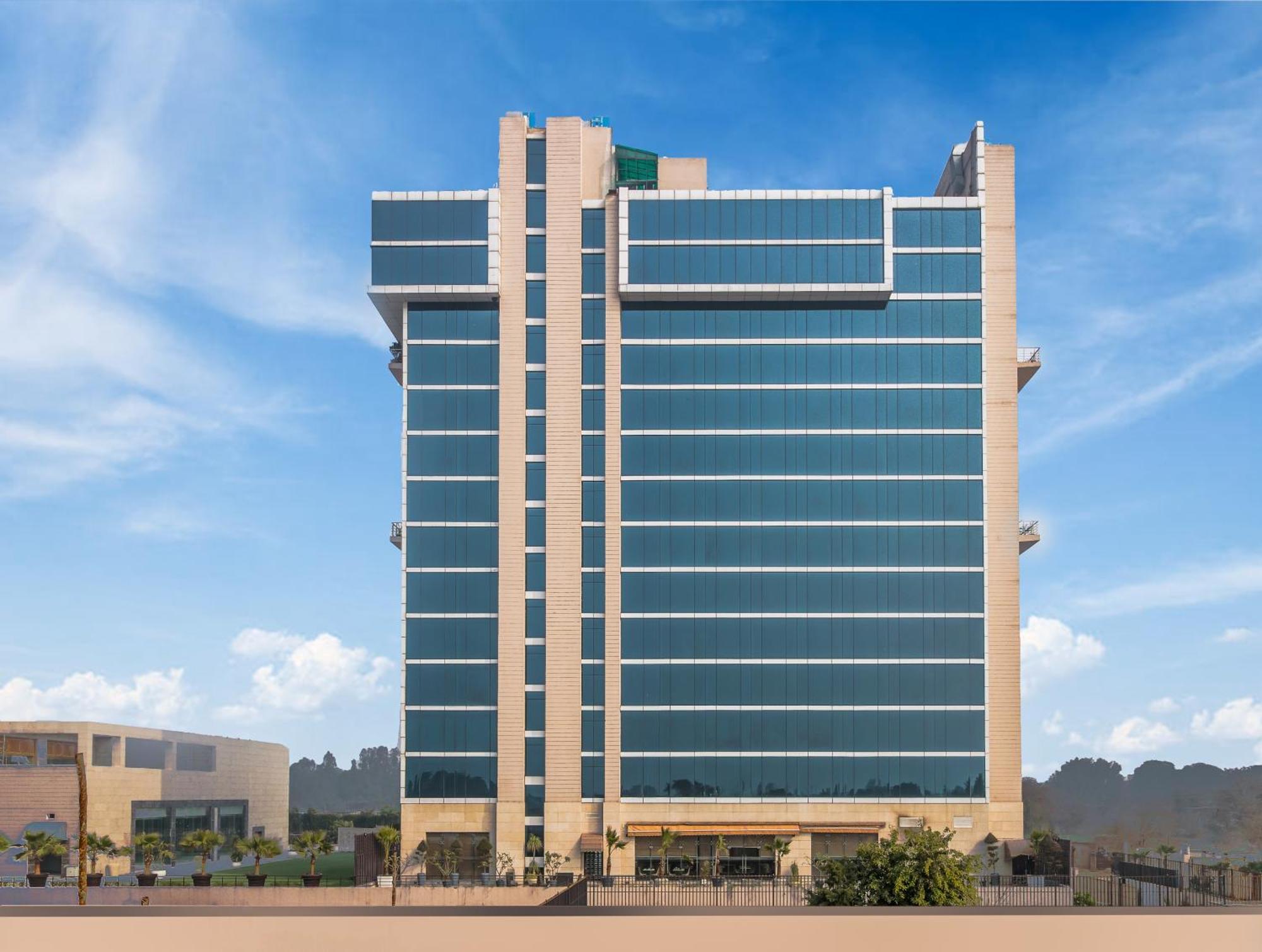 Golden Tulip Suites Gurgaon Eksteriør billede