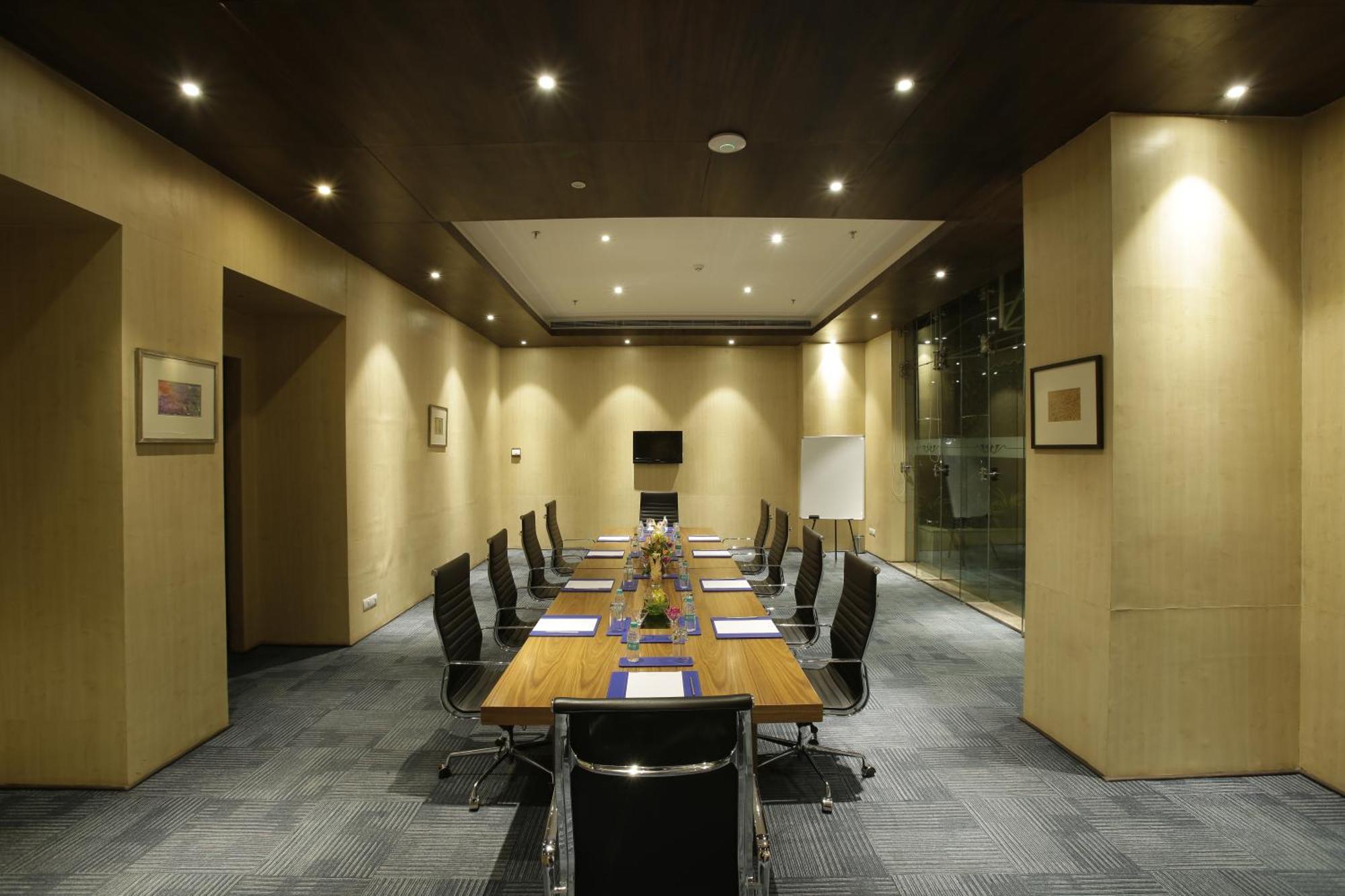 Golden Tulip Suites Gurgaon Eksteriør billede
