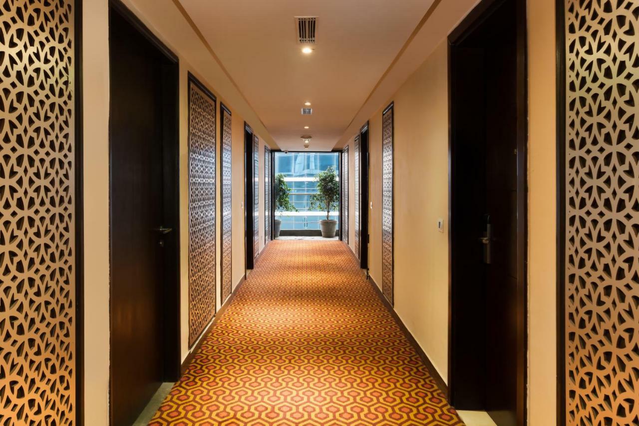Golden Tulip Suites Gurgaon Eksteriør billede