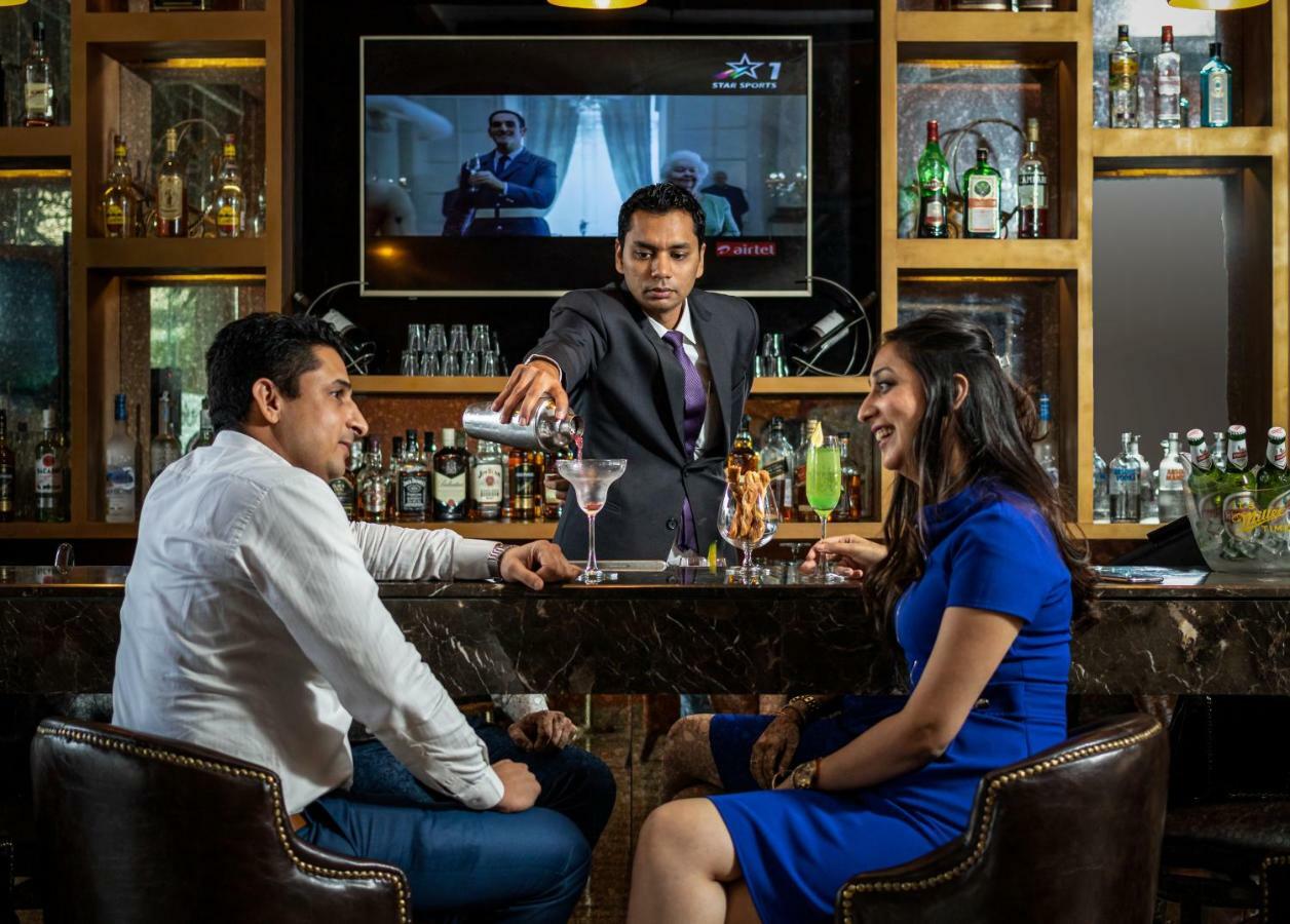 Golden Tulip Suites Gurgaon Eksteriør billede