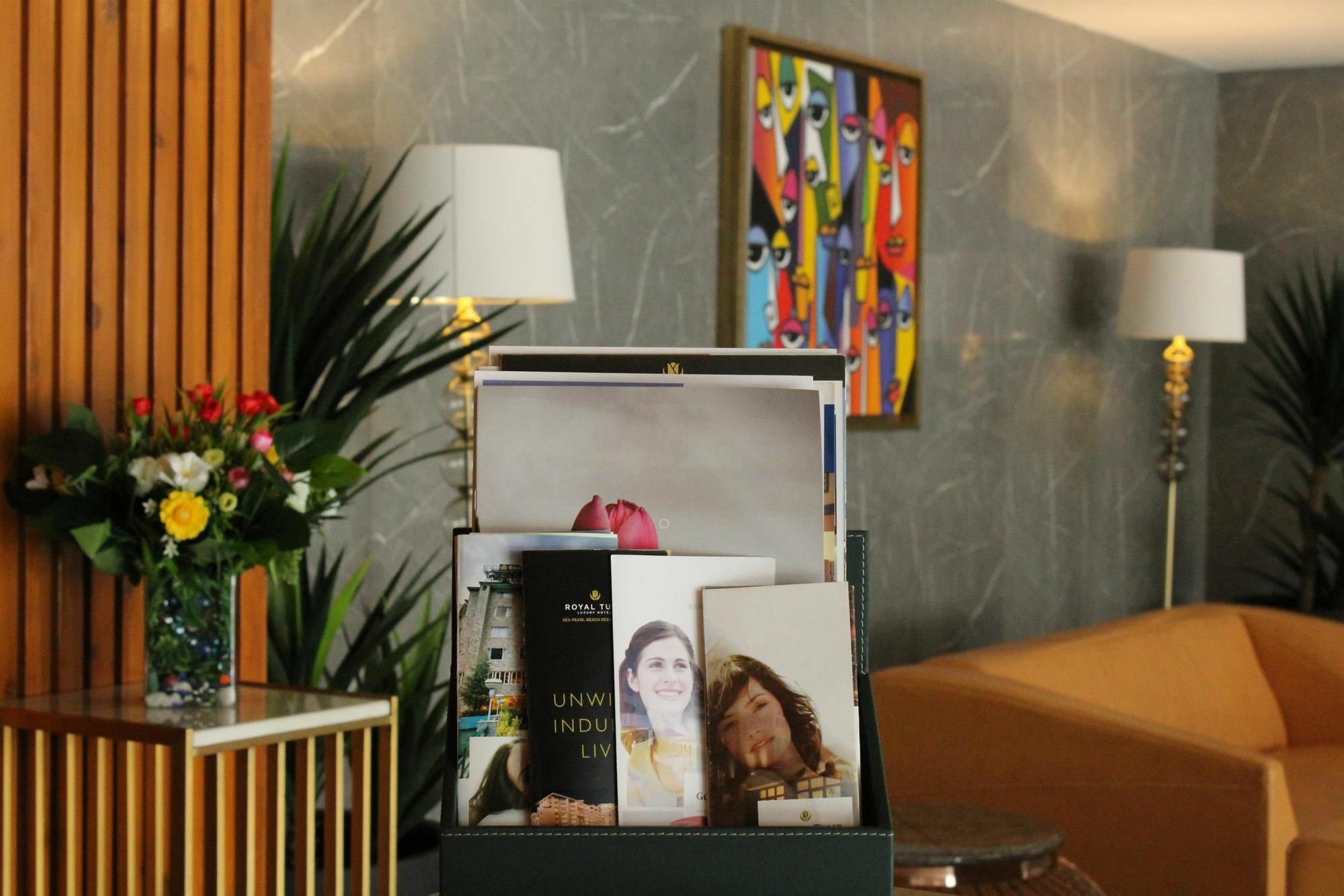Golden Tulip Suites Gurgaon Eksteriør billede